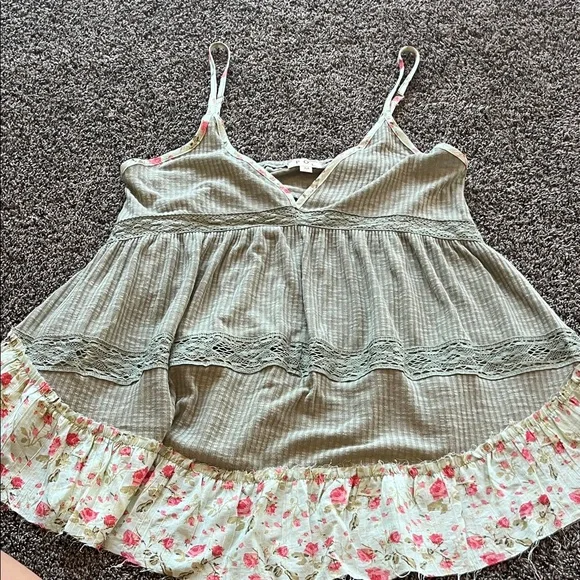 POL Floral tank top - Picture 13 of 13